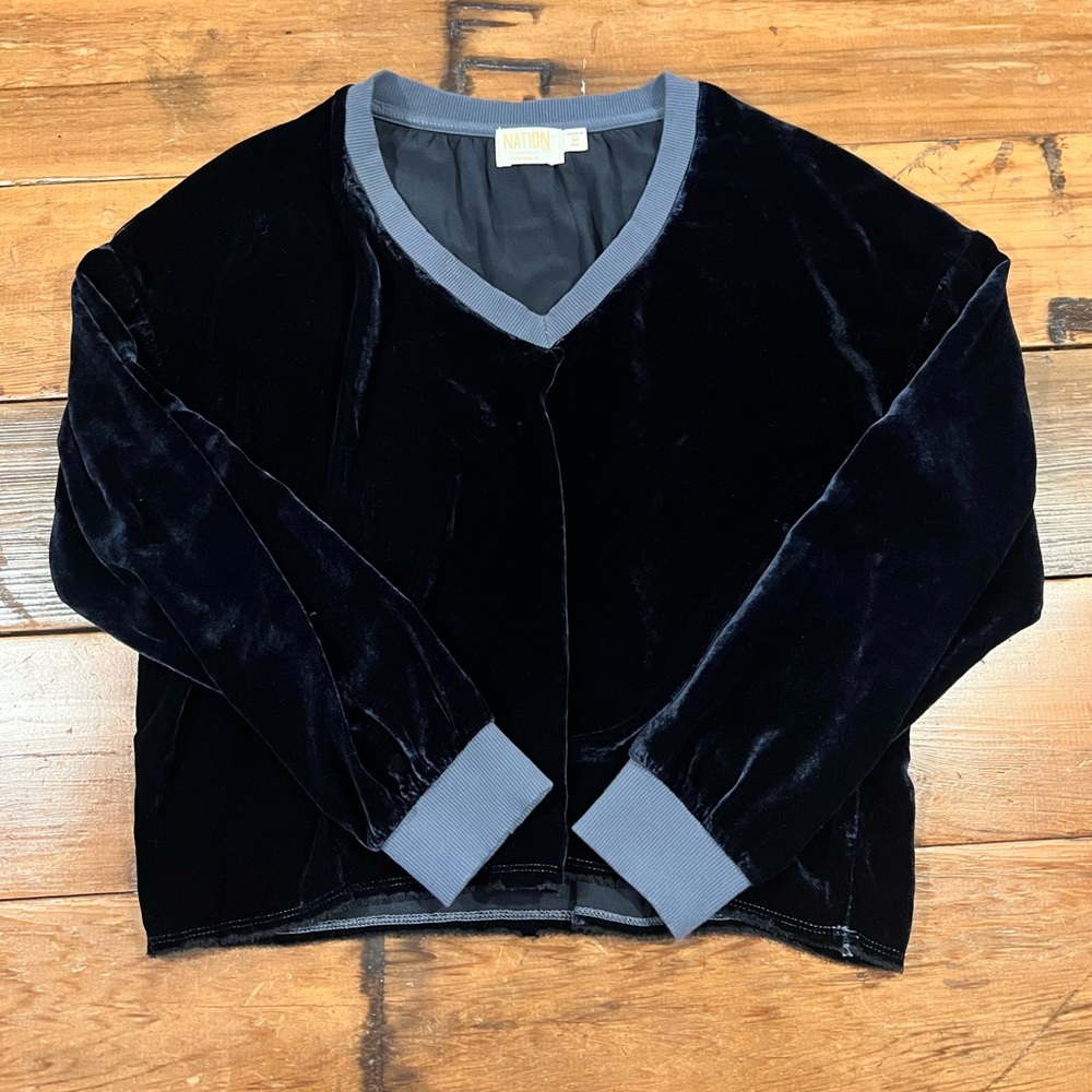 Nation LTD Black Velour Long Sleeve V-Neck Pullover Size M